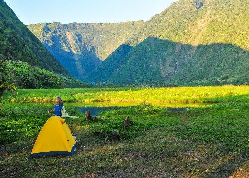 Campeggiare in un parco naturale è economico e vi darà accesso a paesaggi meravigliosi, Hawaii. 
©Mavrick/Shutterstock
